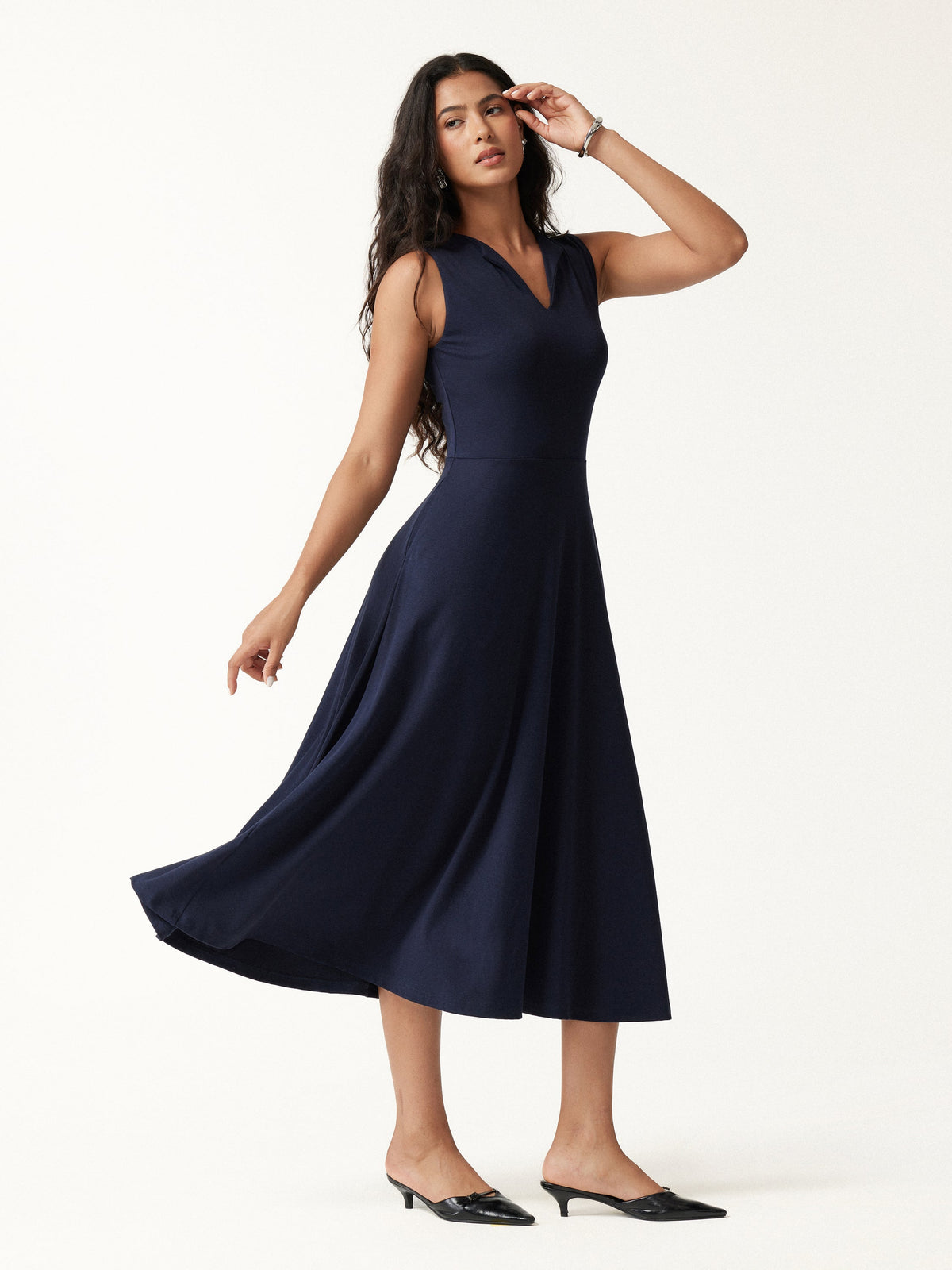 Ribbed Collared V-Neck Sleeveless A-Line Midi Built-In Bra Dress with Pockets — original photo 2