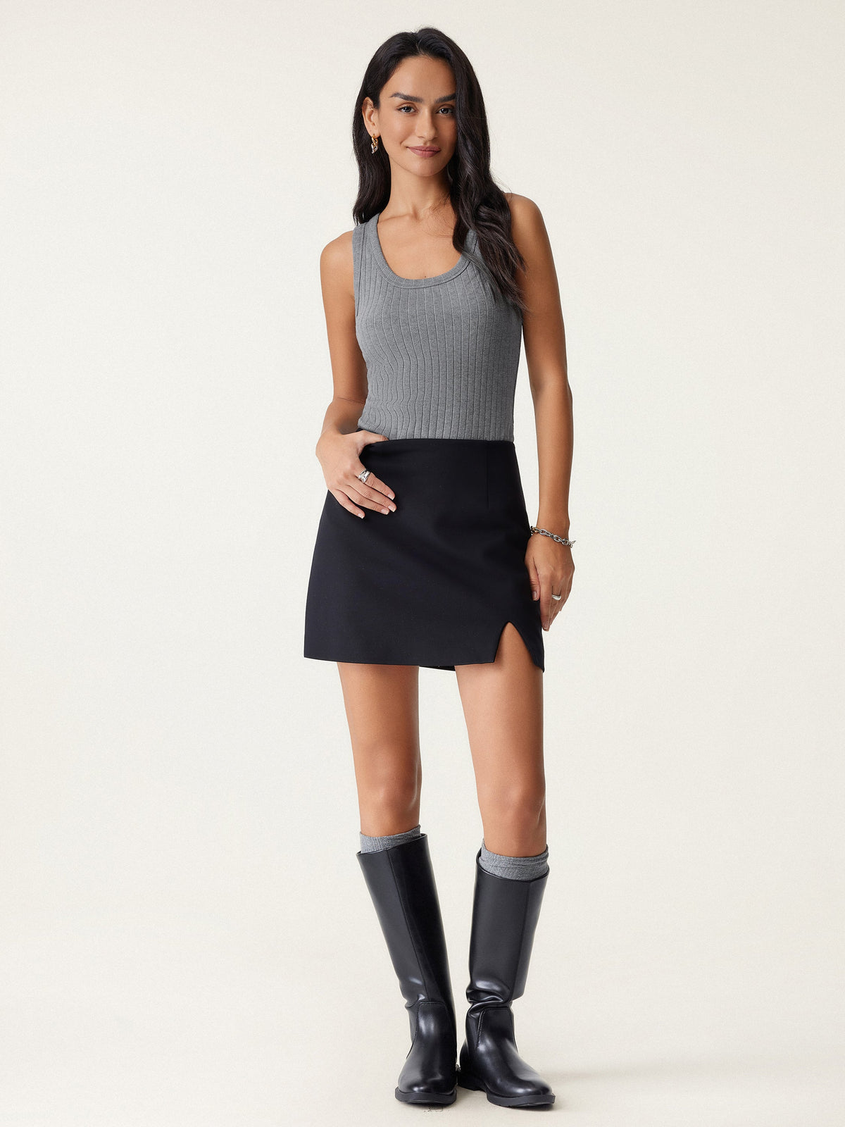 MaxWarm Wide Ribbed U-Neck Sleeveless Built-In Bra Top — original photo 2