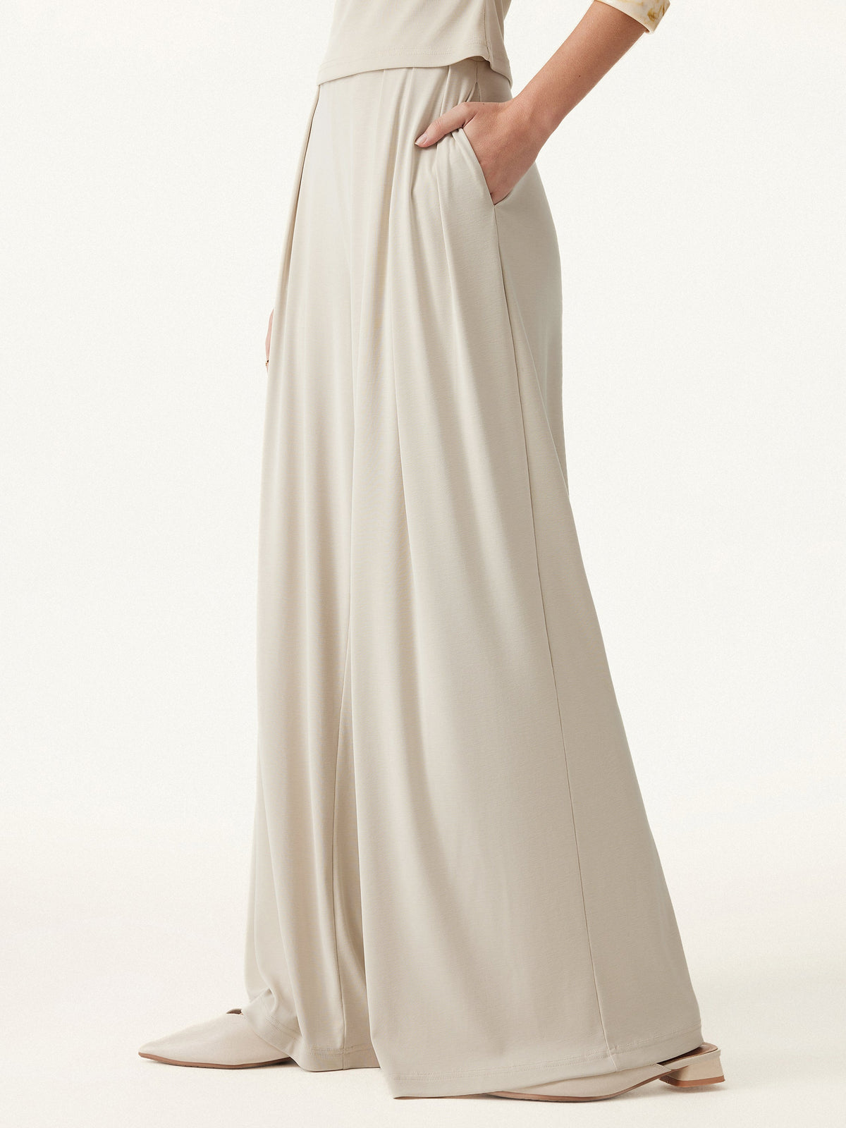 Sandwashed Mid Rise Pleated Wide Leg Palazzo Pant with Pockets — original photo 3