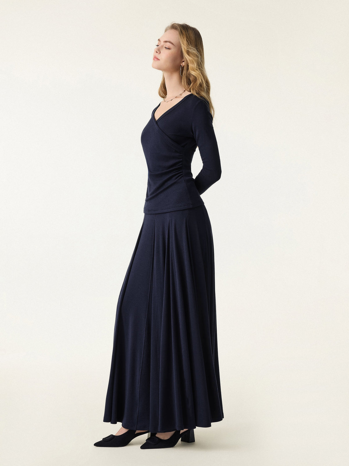 2Pcs Set LiteWarm Surplice Ruched Long Sleeve & Godet Hem Pull-on Maxi Skirt — original photo 4