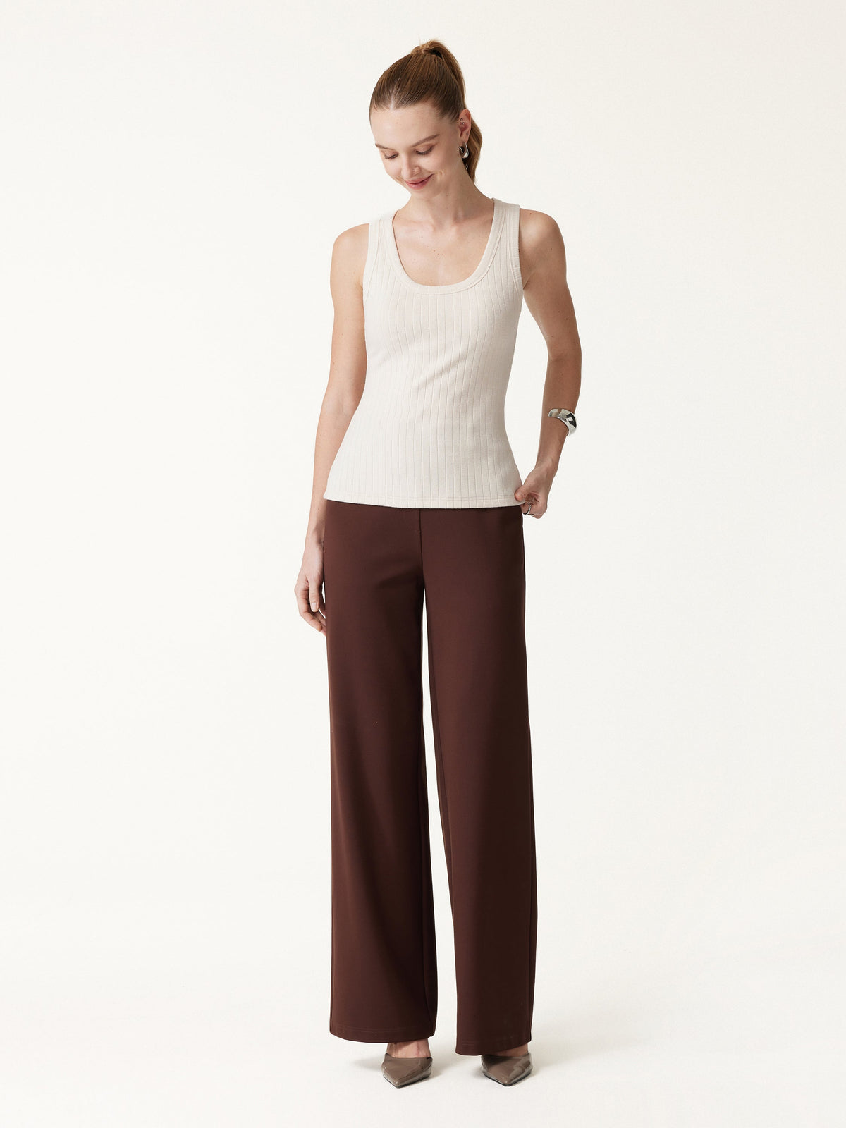 MaxWarm Wide Ribbed U-Neck Sleeveless Built-In Bra Top — original photo 10