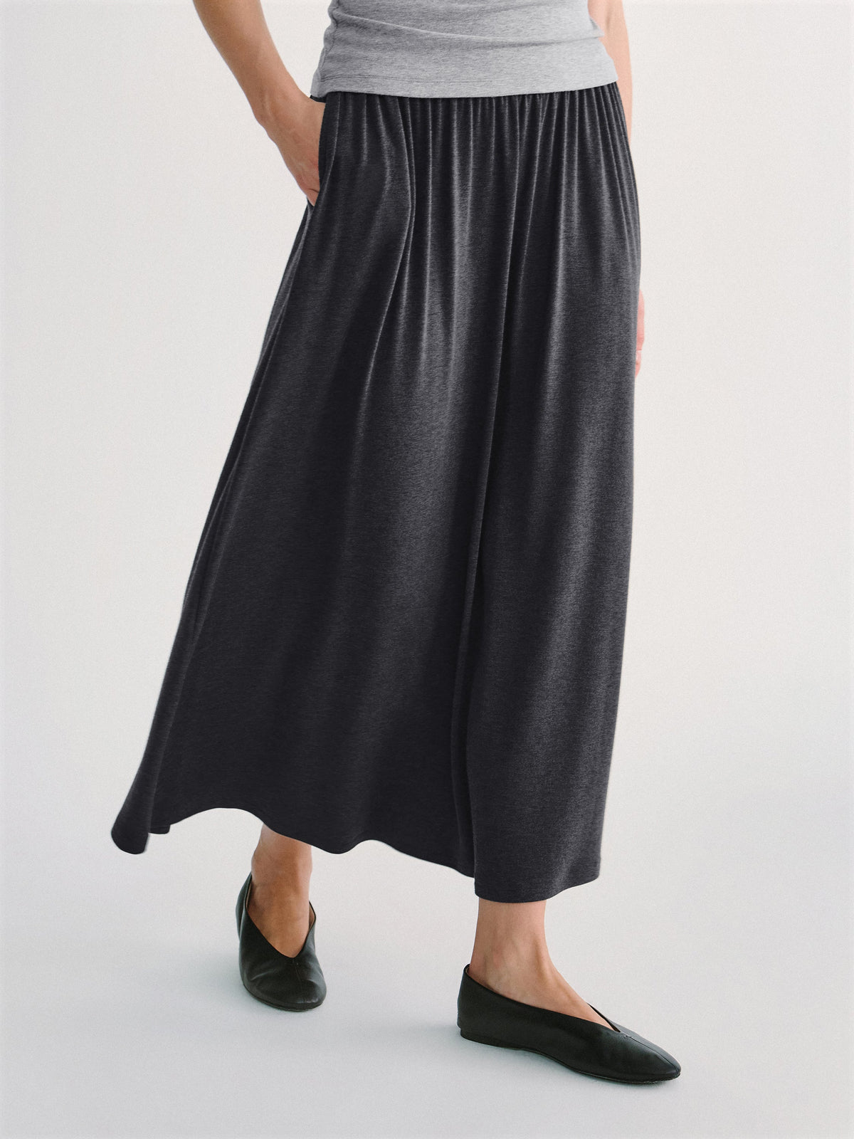 LiteWarm Mid-Rise Ruched A-Line Midi Skirt with Pockets — original photo 1