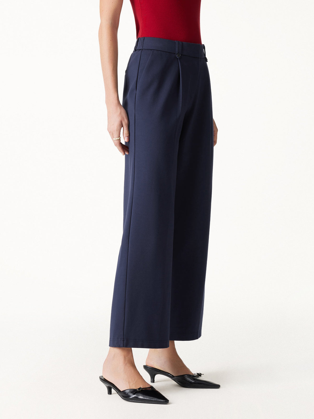 Ponte Low-Rise Straight Leg Ankled Pants with Pockets — original photo 1