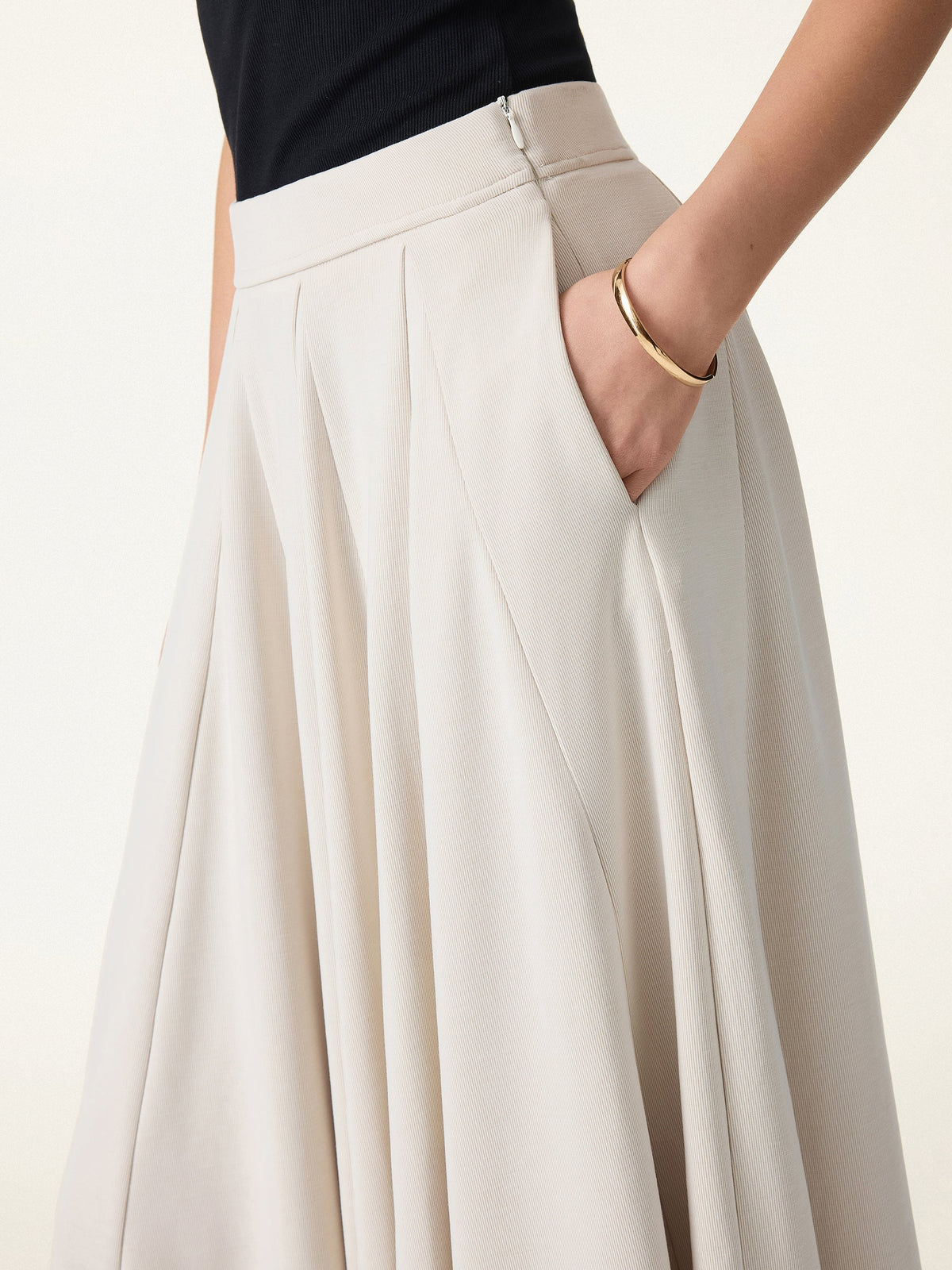Lyocell Blend Volume Skirt with Pockets — original photo 6