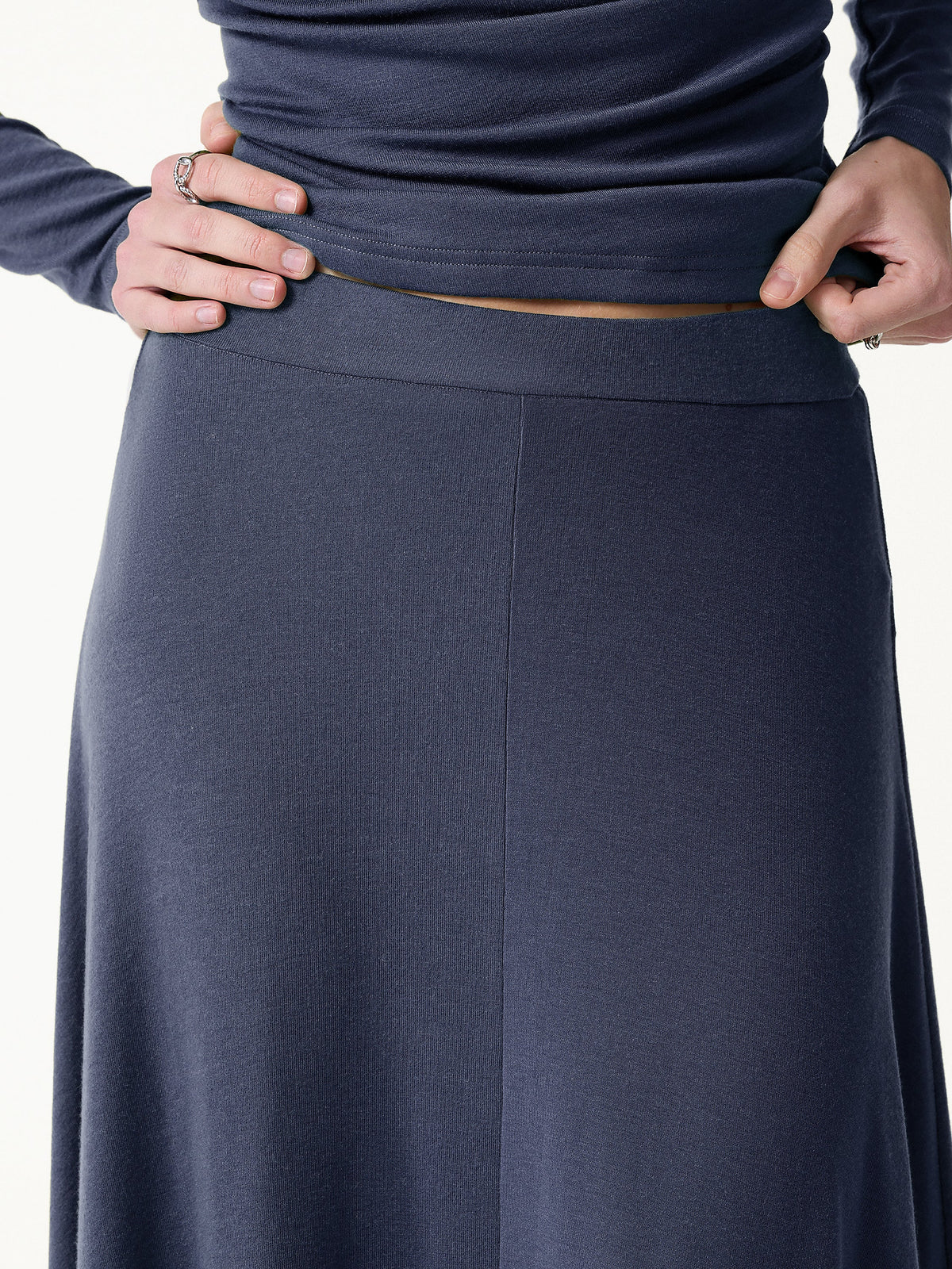LiteWarm Lyocell-Cashmere Blend Mid-Rise Umbrella Maxi Skirt — original photo 5